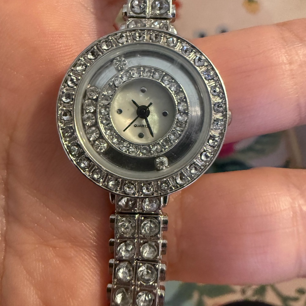 Accutime‎ Watch Corp BN702 Silver Tone Rhinestone Quartz Dress Watch NEW